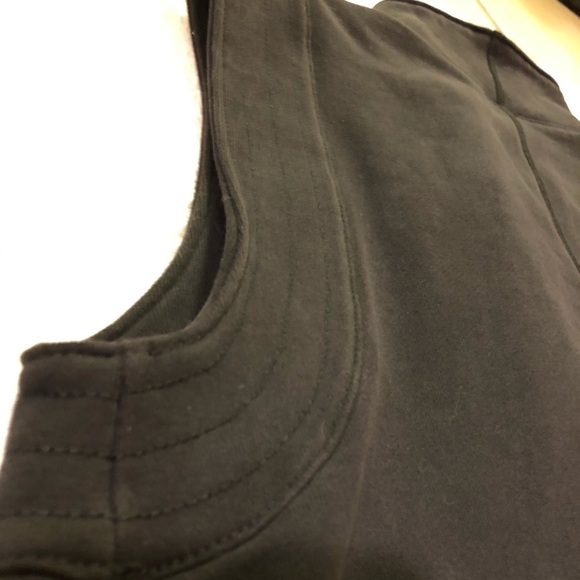 🔥 FIRE SALE CLOSET CLOSING🔥 RARE Lululemon Versa Vest Black Size 6 - Picture 8 of 8